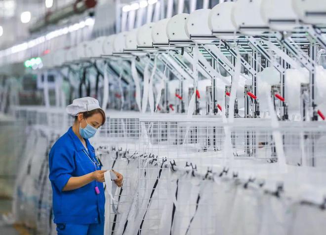 成本3毛錢，年銷19億 18億拉鏈帝國的幕后故事